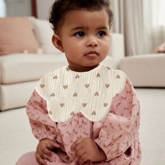 Bavoir bébé regarde